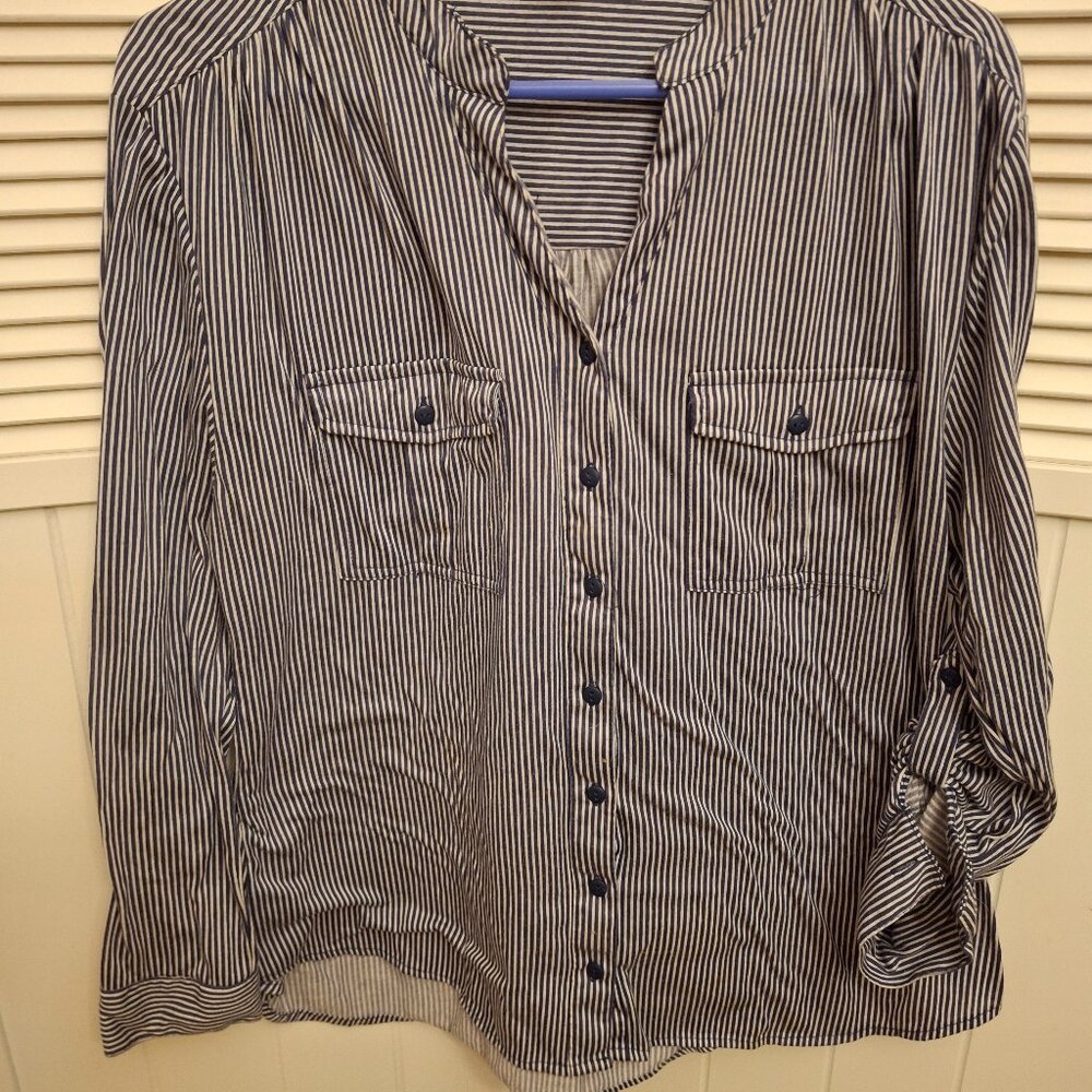 LOVE POTION BUTTON DOWN SHIRT SIZE 1X